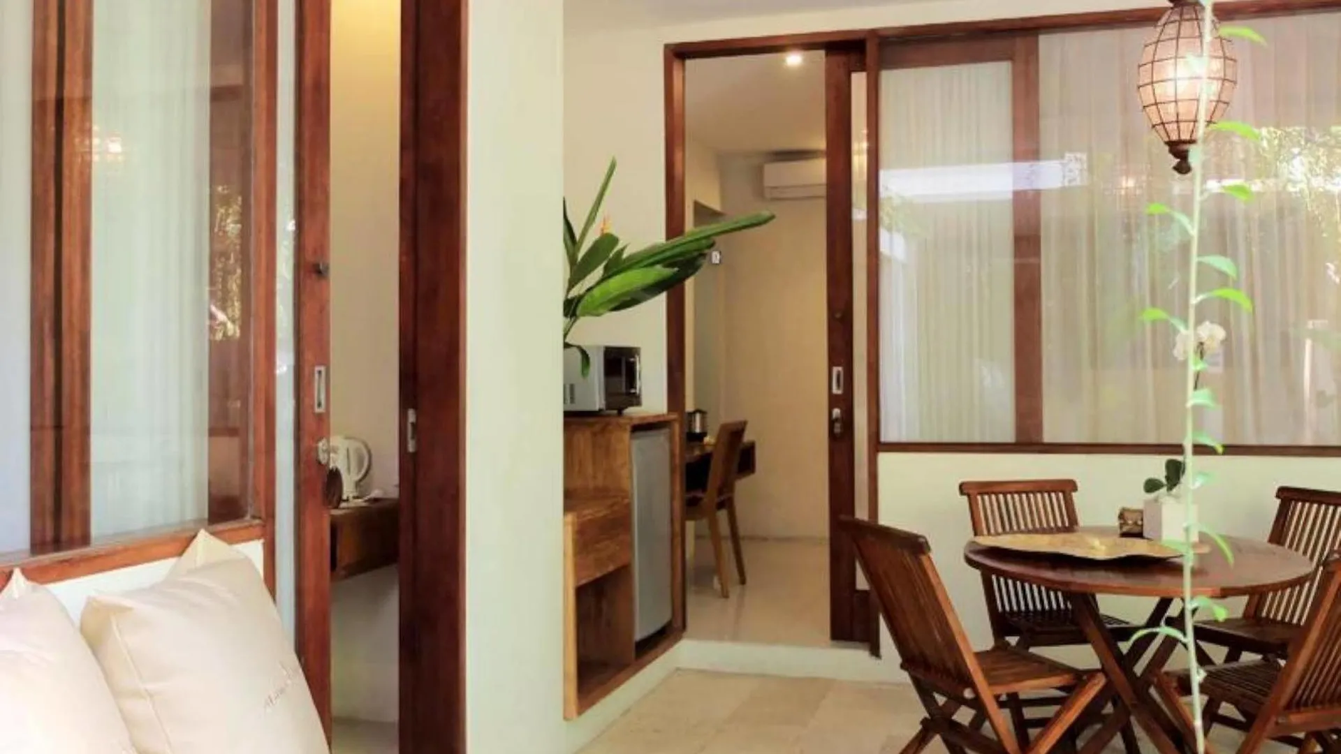 Guest house Arana Suite Legian