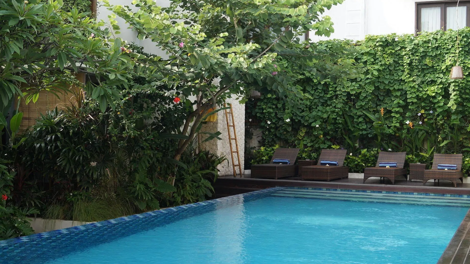 Arana Suite Legian