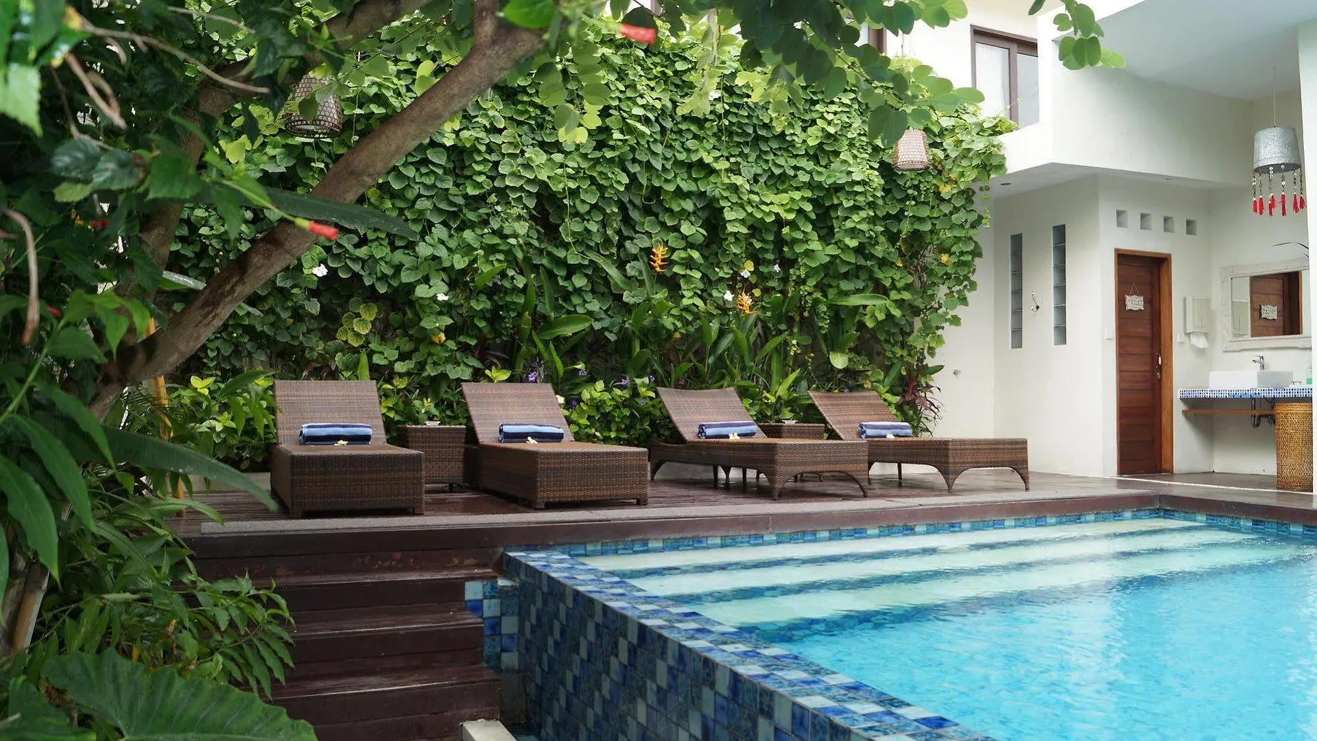 Guest house Arana Suite Legian